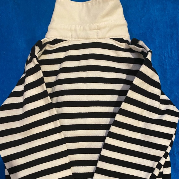 Cute preppy shirt 👔 - Picture 2 of 2